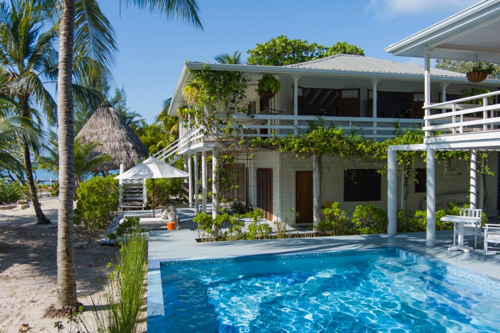 Rumpoint -A Mosaic in Belize—Bringing Geoff McFetridge’s Art1