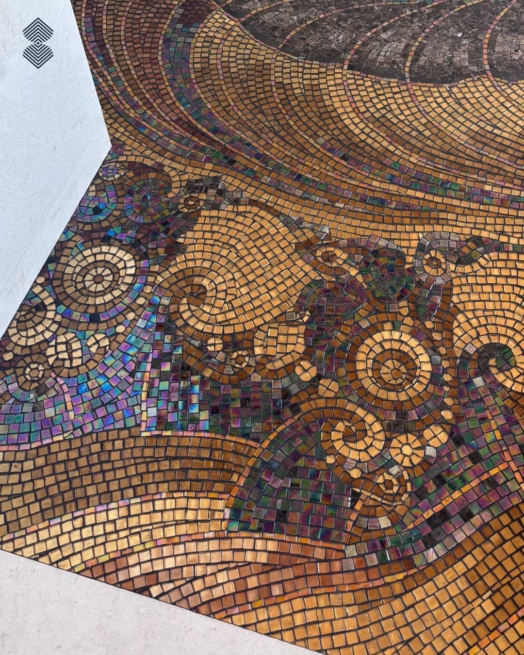 Luxurious Gold Mosaic