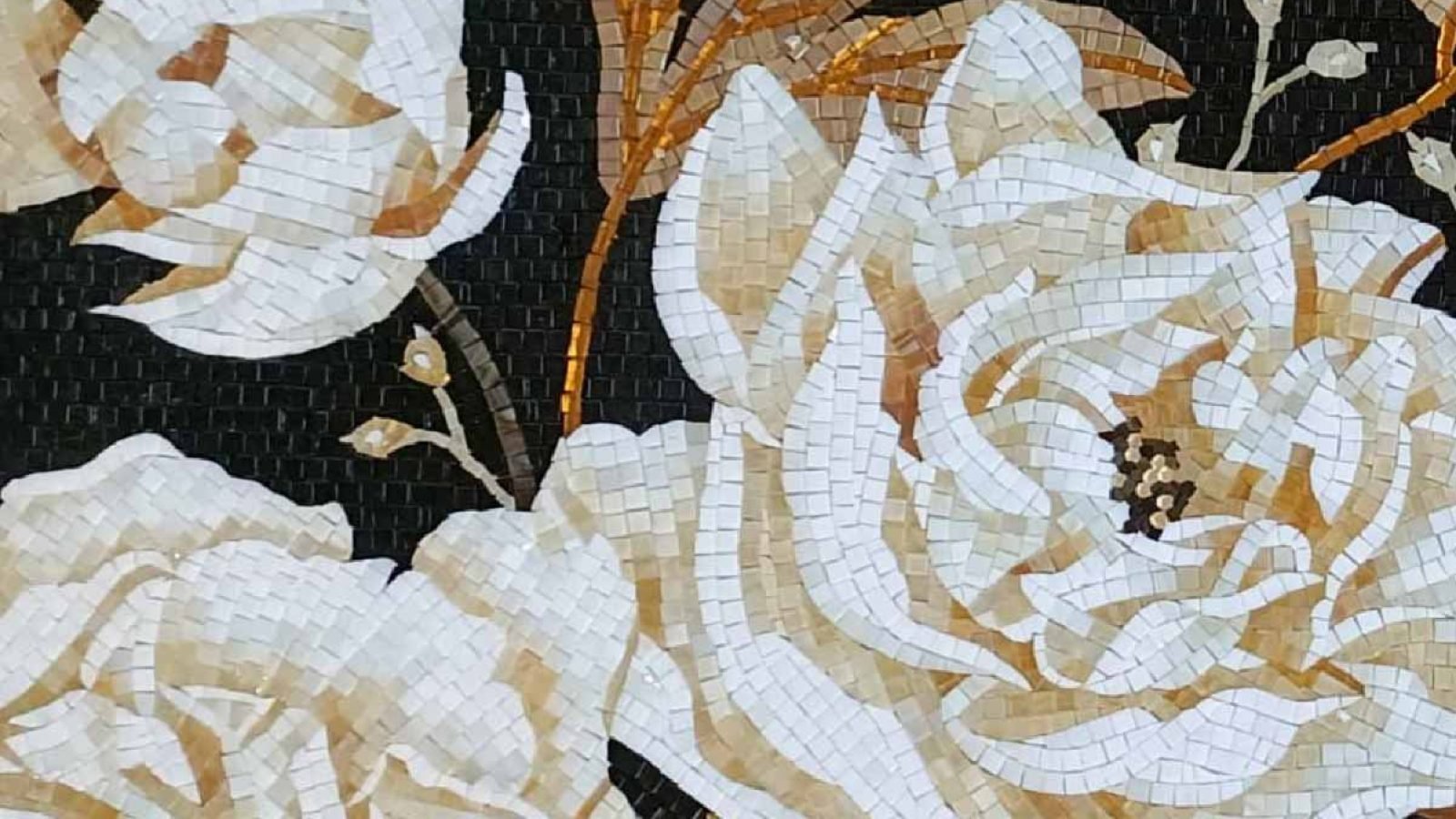 Black and White Floral Pattern in Mosaic Material